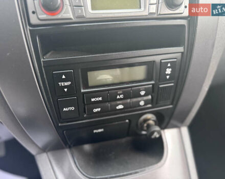 Серый Хендай Туксон, объемом двигателя 2 л и пробегом 155 тыс. км за 6989 $, фото 34 на Automoto.ua