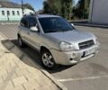 Серый Хендай Туксон, объемом двигателя 2 л и пробегом 270 тыс. км за 7500 $, фото 12 на Automoto.ua