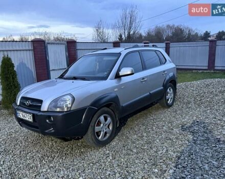 Серый Хендай Туксон, объемом двигателя 2 л и пробегом 248 тыс. км за 6599 $, фото 4 на Automoto.ua
