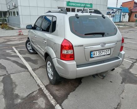 Серый Хендай Туксон, объемом двигателя 2 л и пробегом 267 тыс. км за 7200 $, фото 6 на Automoto.ua