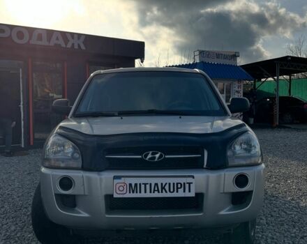 Сірий Хендай Туксон, об'ємом двигуна 0 л та пробігом 262 тис. км за 6800 $, фото 4 на Automoto.ua