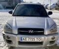 Сірий Хендай Туксон, об'ємом двигуна 1.98 л та пробігом 250 тис. км за 7900 $, фото 2 на Automoto.ua