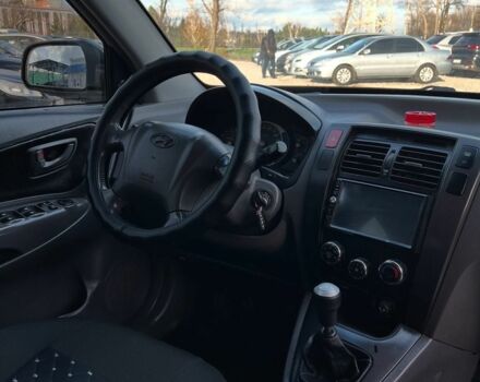 Сірий Хендай Туксон, об'ємом двигуна 0 л та пробігом 262 тис. км за 6800 $, фото 8 на Automoto.ua