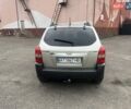 Серый Хендай Туксон, объемом двигателя 1.98 л и пробегом 205 тыс. км за 6700 $, фото 12 на Automoto.ua