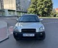 Сірий Хендай Туксон, об'ємом двигуна 2 л та пробігом 211 тис. км за 6700 $, фото 7 на Automoto.ua