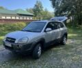 Сірий Хендай Туксон, об'ємом двигуна 2 л та пробігом 366 тис. км за 3650 $, фото 1 на Automoto.ua