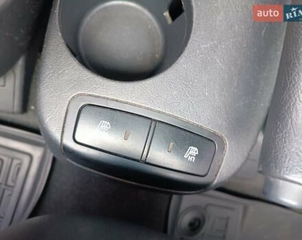 Серый Хендай Туксон, объемом двигателя 1.98 л и пробегом 181 тыс. км за 7000 $, фото 16 на Automoto.ua