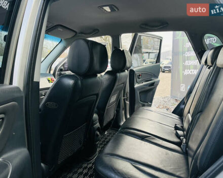 Серый Хендай Туксон, объемом двигателя 2 л и пробегом 182 тыс. км за 7200 $, фото 12 на Automoto.ua