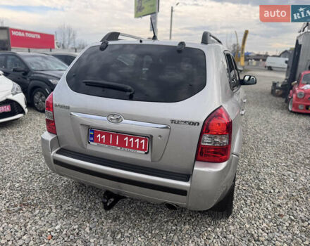 Серый Хендай Туксон, объемом двигателя 2 л и пробегом 155 тыс. км за 6989 $, фото 13 на Automoto.ua