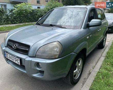 Серый Хендай Туксон, объемом двигателя 1.99 л и пробегом 194 тыс. км за 7850 $, фото 1 на Automoto.ua