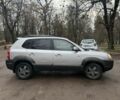 Сірий Хендай Туксон, об'ємом двигуна 2.7 л та пробігом 370 тис. км за 2900 $, фото 3 на Automoto.ua