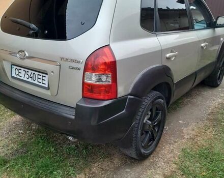 Сірий Хендай Туксон, об'ємом двигуна 1.99 л та пробігом 282 тис. км за 6200 $, фото 8 на Automoto.ua