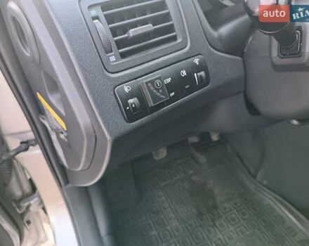 Серый Хендай Туксон, объемом двигателя 1.98 л и пробегом 181 тыс. км за 7000 $, фото 20 на Automoto.ua