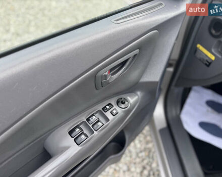 Серый Хендай Туксон, объемом двигателя 2 л и пробегом 155 тыс. км за 6989 $, фото 28 на Automoto.ua