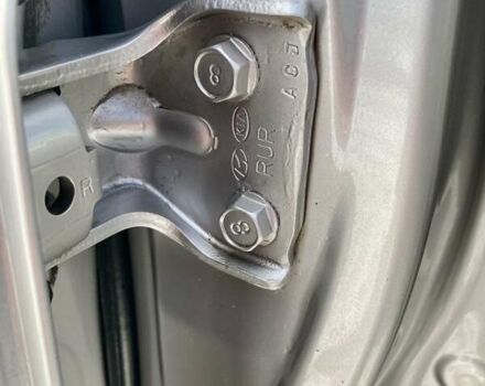 Сірий Хендай Туксон, об'ємом двигуна 1.98 л та пробігом 250 тис. км за 7900 $, фото 15 на Automoto.ua