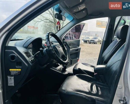 Серый Хендай Туксон, объемом двигателя 2 л и пробегом 182 тыс. км за 7200 $, фото 8 на Automoto.ua