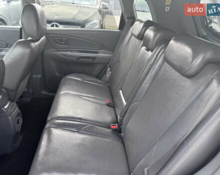 Серый Хендай Туксон, объемом двигателя 2 л и пробегом 155 тыс. км за 6989 $, фото 41 на Automoto.ua