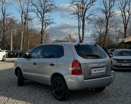 Сірий Хендай Туксон, об'ємом двигуна 0 л та пробігом 262 тис. км за 6800 $, фото 2 на Automoto.ua