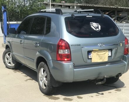 Серый Хендай Туксон, объемом двигателя 2 л и пробегом 240 тыс. км за 8100 $, фото 10 на Automoto.ua