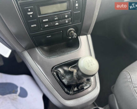 Серый Хендай Туксон, объемом двигателя 2 л и пробегом 155 тыс. км за 6989 $, фото 35 на Automoto.ua