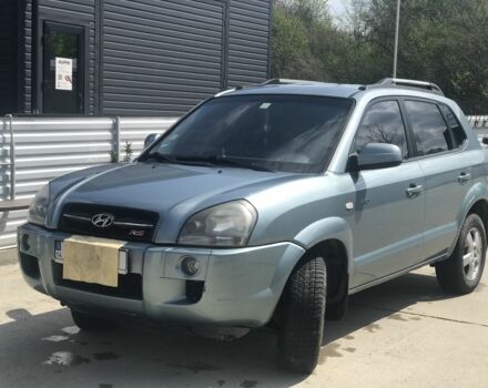 Серый Хендай Туксон, объемом двигателя 2 л и пробегом 240 тыс. км за 8100 $, фото 8 на Automoto.ua
