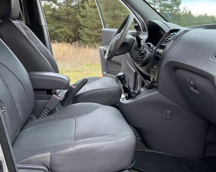 Сірий Хендай Туксон, об'ємом двигуна 2 л та пробігом 187 тис. км за 7650 $, фото 8 на Automoto.ua