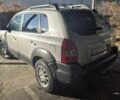 Сірий Хендай Туксон, об'ємом двигуна 2 л та пробігом 250 тис. км за 4132 $, фото 2 на Automoto.ua