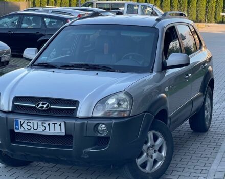 Серый Хендай Туксон, объемом двигателя 2 л и пробегом 192 тыс. км за 3479 $, фото 3 на Automoto.ua