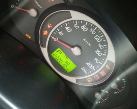 Сірий Хендай Туксон, об'ємом двигуна 2 л та пробігом 205 тис. км за 7754 $, фото 7 на Automoto.ua