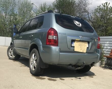 Серый Хендай Туксон, объемом двигателя 2 л и пробегом 240 тыс. км за 8100 $, фото 5 на Automoto.ua