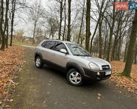 Серый Хендай Туксон, объемом двигателя 2 л и пробегом 248 тыс. км за 6599 $, фото 8 на Automoto.ua