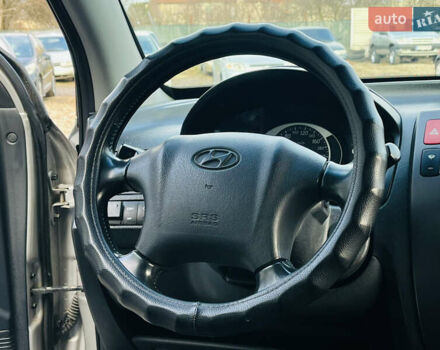 Серый Хендай Туксон, объемом двигателя 2 л и пробегом 182 тыс. км за 7200 $, фото 14 на Automoto.ua