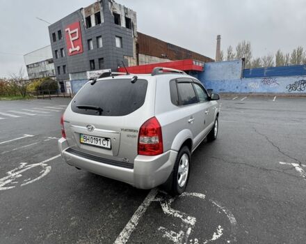 Серый Хендай Туксон, объемом двигателя 2 л и пробегом 163 тыс. км за 8350 $, фото 4 на Automoto.ua