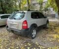 Серый Хендай Туксон, объемом двигателя 2 л и пробегом 100 тыс. км за 3700 $, фото 5 на Automoto.ua