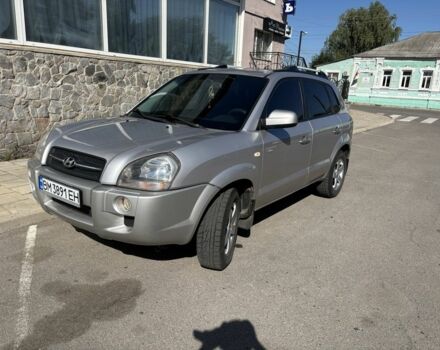 Серый Хендай Туксон, объемом двигателя 2 л и пробегом 270 тыс. км за 7300 $, фото 9 на Automoto.ua
