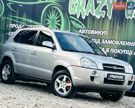 Серый Хендай Туксон, объемом двигателя 2 л и пробегом 182 тыс. км за 7200 $, фото 1 на Automoto.ua