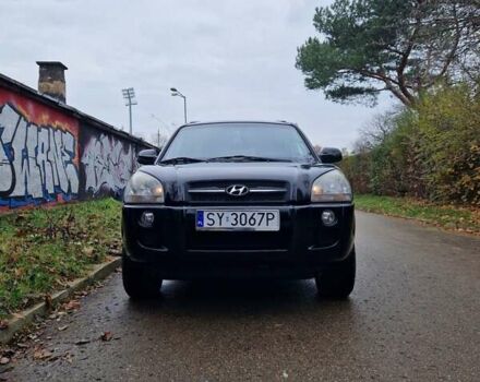Серый Хендай Туксон, объемом двигателя 2 л и пробегом 240 тыс. км за 4200 $, фото 5 на Automoto.ua