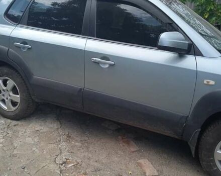 Сірий Хендай Туксон, об'ємом двигуна 1.98 л та пробігом 350 тис. км за 6400 $, фото 5 на Automoto.ua