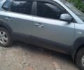 Сірий Хендай Туксон, об'ємом двигуна 1.98 л та пробігом 350 тис. км за 6400 $, фото 5 на Automoto.ua