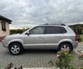 Серый Хендай Туксон, объемом двигателя 2 л и пробегом 210 тыс. км за 2350 $, фото 4 на Automoto.ua