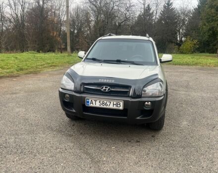 Серый Хендай Туксон, объемом двигателя 2 л и пробегом 205 тыс. км за 6700 $, фото 4 на Automoto.ua