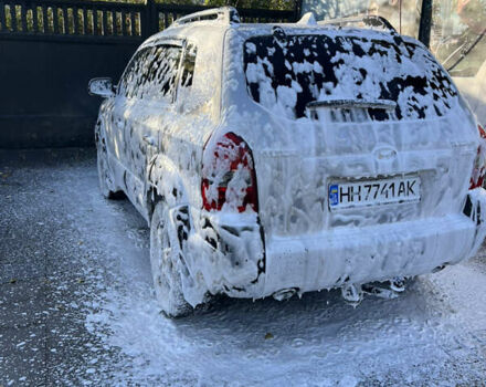 Серый Хендай Туксон, объемом двигателя 1.99 л и пробегом 269 тыс. км за 6999 $, фото 5 на Automoto.ua