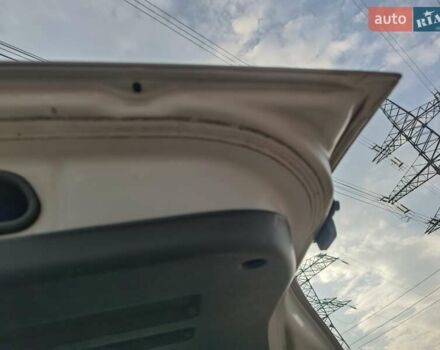 Серый Хендай Туксон, объемом двигателя 1.98 л и пробегом 181 тыс. км за 7000 $, фото 10 на Automoto.ua