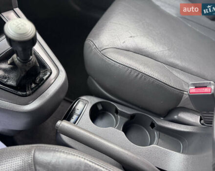 Серый Хендай Туксон, объемом двигателя 2 л и пробегом 155 тыс. км за 6989 $, фото 37 на Automoto.ua