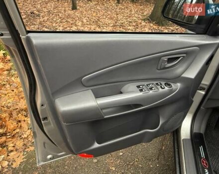 Серый Хендай Туксон, объемом двигателя 2 л и пробегом 248 тыс. км за 6599 $, фото 20 на Automoto.ua