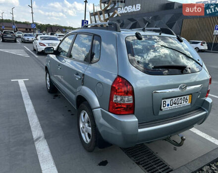 Сірий Хендай Туксон, об'ємом двигуна 2 л та пробігом 264 тис. км за 6950 $, фото 1 на Automoto.ua