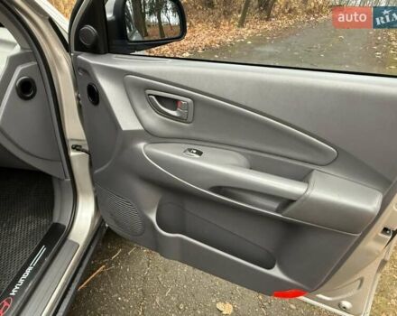 Серый Хендай Туксон, объемом двигателя 2 л и пробегом 248 тыс. км за 6599 $, фото 24 на Automoto.ua