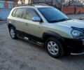 Серый Хендай Туксон, объемом двигателя 2 л и пробегом 310 тыс. км за 6400 $, фото 1 на Automoto.ua