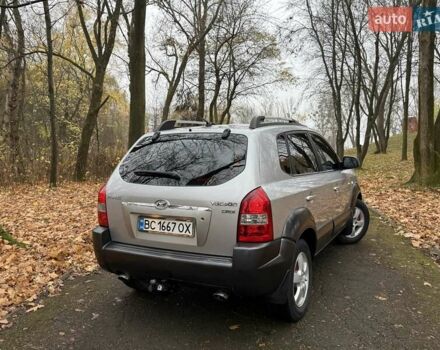 Серый Хендай Туксон, объемом двигателя 2 л и пробегом 248 тыс. км за 6599 $, фото 14 на Automoto.ua
