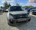 Сірий Хендай Туксон, об'ємом двигуна 1.98 л та пробігом 207 тис. км за 6900 $, фото 3 на Automoto.ua